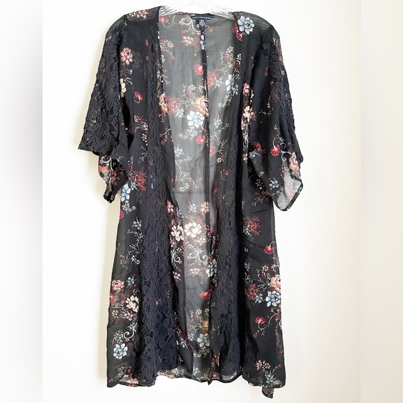 American Eagle Outfitters Other - American Eagle Outfitters Black Floral Lace Robe